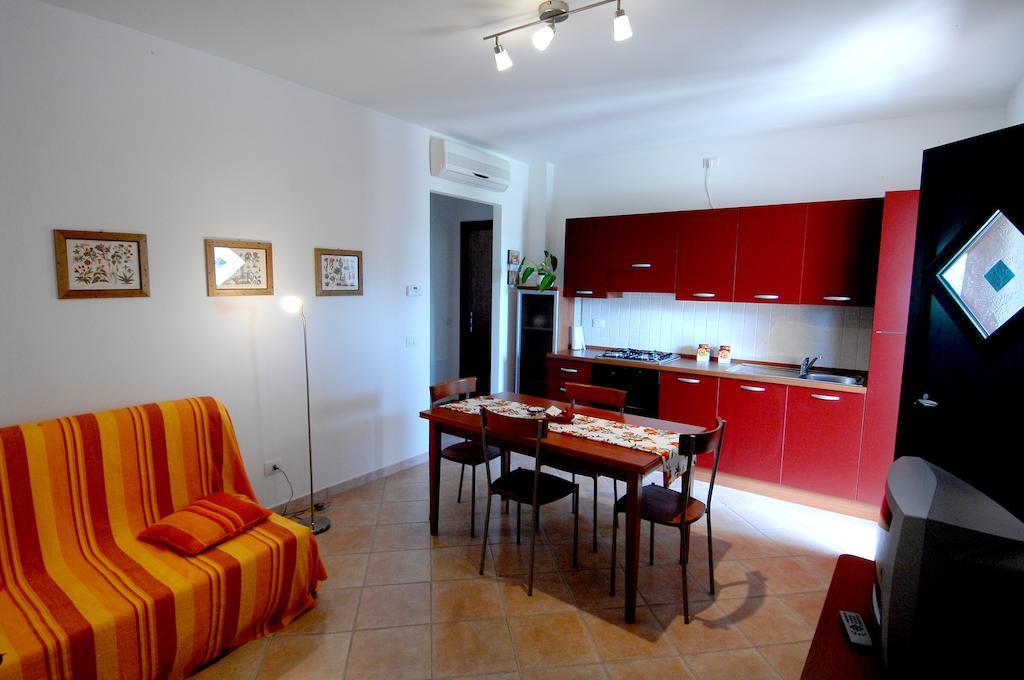 Poggio Degli Olivi Guest House Сатурния Стая снимка